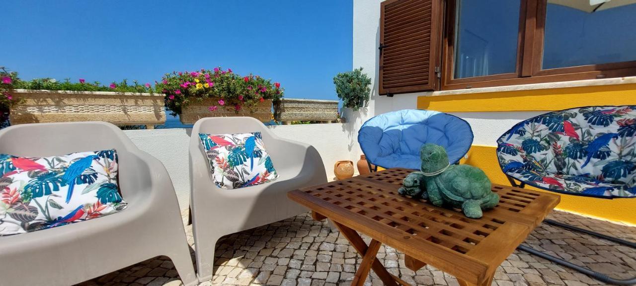 Pequena Baleia Bed and Breakfast Ferrel  Eksteriør billede